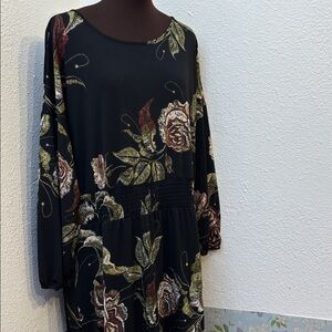 Lula Roe black long sleeve with a bold floral pattern tiered maxi dress. Size XL